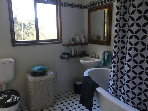 Dancing Waters Cottage - Tourism Search 2