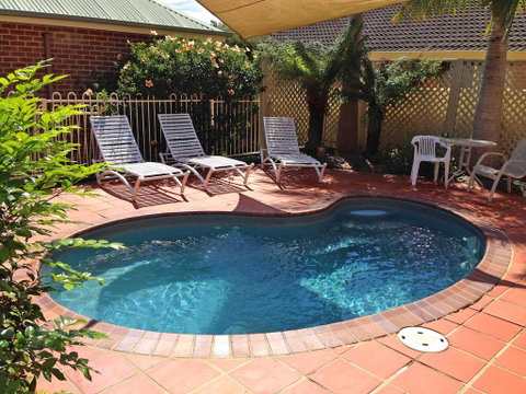 Dolphin Shores - Tourism Search 0