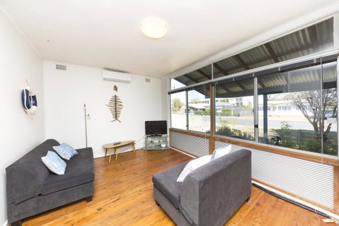 DOUGLAS COTTAGE FORSTER - Tourism Search 1