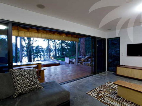 Dux Nutz - Tourism Search 1