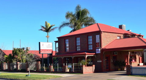 Early Australian Motor Inn - Tourism Search 1