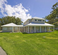 Echo Beach House 16 Reflections Dr - Luxurious House with Magnificent Pool and Ducted Air - Tourism Search