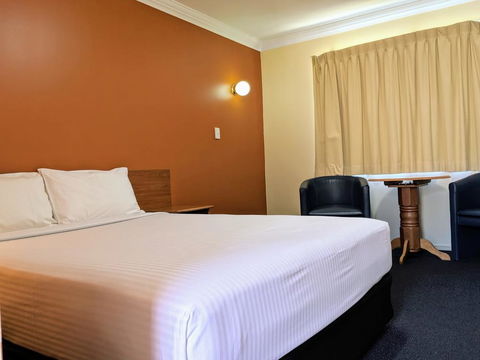 Econo Lodge Waterford - Tourism Search 3