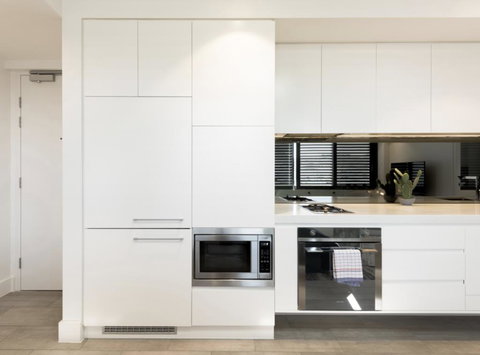 EIGHT TWO NINE TWO III: BONDI BEACH - Tourism Search 1