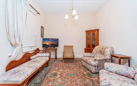 Eliza 1875 Red Brick Duplex Townhouse - Tourism Search 2