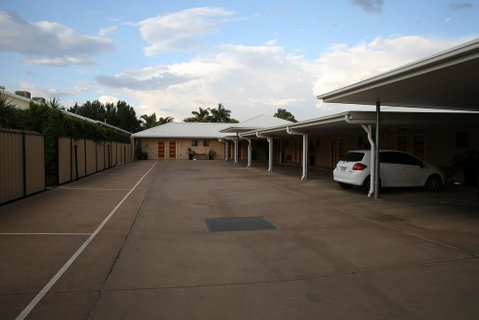 Emerald Central Palms Motel - Tourism Search 1
