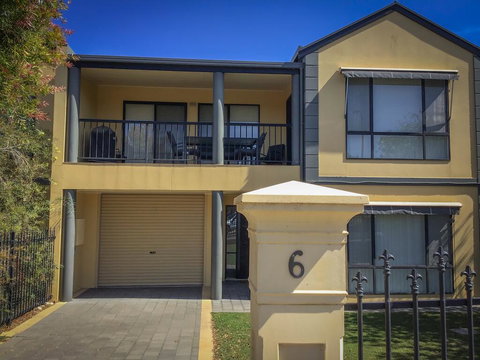 Endeavour 6 - Tourism Search 1