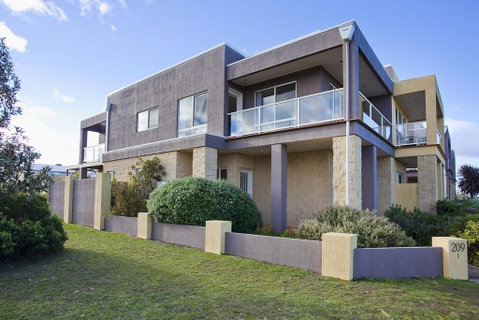 Esplanade Frontage 1-209 - Tourism Search 0