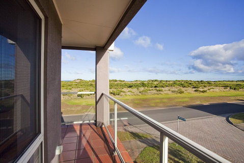 Esplanade Frontage 1-209 - Tourism Search 1