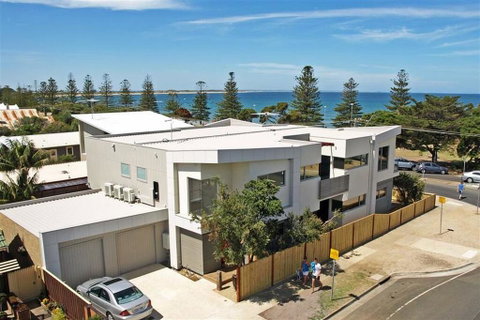 Esplanade Frontage 7B - Tourism Search 0