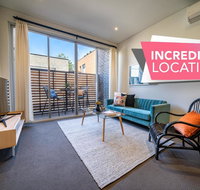 Floral on Frew - Heart of the CBD - Wifi - Netflix - Tourism Search
