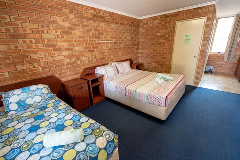 Gascoyne Hotel - Tourism Search 3