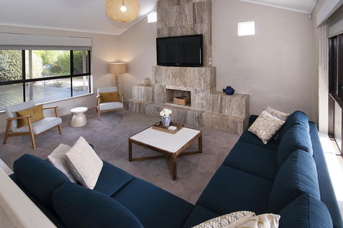 GIFFORD HOUSE - Tourism Search 2