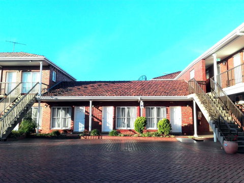 Glen Inn - Tourism Search 0