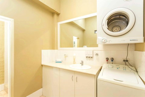 Globe Apartments - Tourism Search 2