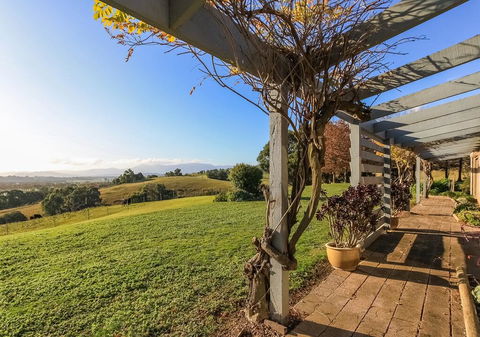GRACEDALE HILLS HOMESTEAD - Tourism Search 0