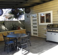 Guesthouse with Pool  BBQ - 10 kms from CBD - Tourism Search