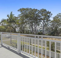 Hamptons at The Bay - Tourism Search