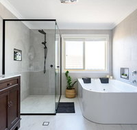 Hamptons Waterfront Getaway - Tourism Search