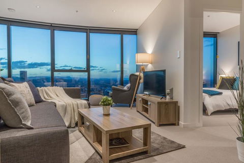 Highlife Luxury, Carpark, Wifi, Pool, Gym, Netflix - Tourism Search 1