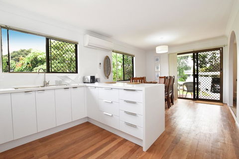 Holiday House - Tourism Search 1