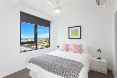 Keeping Cool On Connor - Executive 2BR Fortitude Valley Apartment With Pool And Views - Tourism Search 3