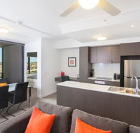 Keeping Cool on Connor - Executive 2BR Fortitude Valley apartment with pool and views - Tourism Search