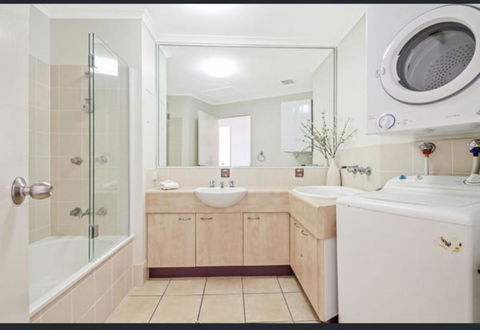 Kings Bay Apartments - Tourism Search 2