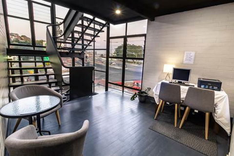 Kingsford Riverside Inn - Tourism Search 1