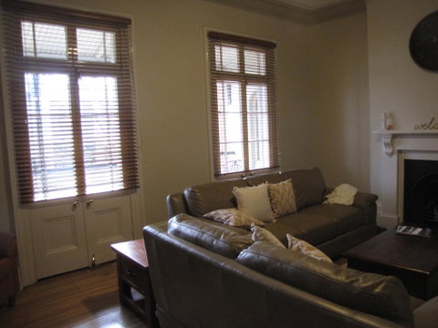 La Dentella- Terrace On Bentinck Street - Tourism Search 1