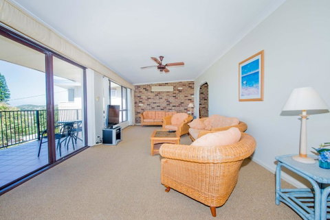 Lentara St 12 - Fingal Bay - Tourism Search 3
