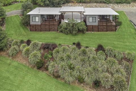 Lilypad Luxury Cabins - Tourism Search 2