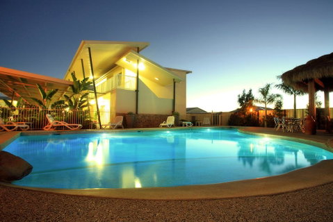 Mayfair Motel - Tourism Search 0