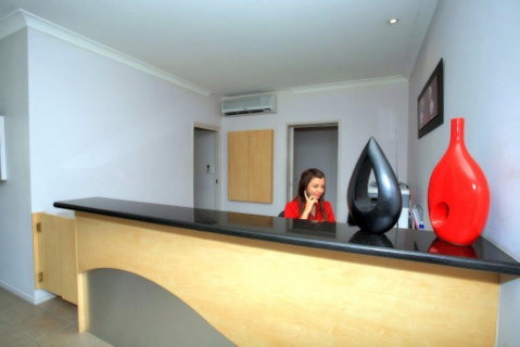 Mayfair Motel - Tourism Search 1