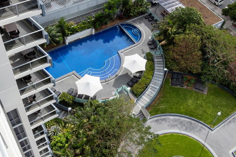 Meriton Suites Broadbeach - Tourism Search 0