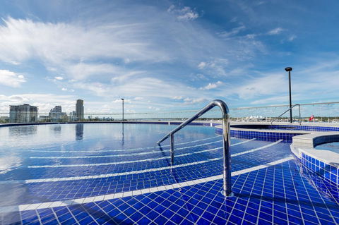 Meriton Suites Southport - Tourism Search 2