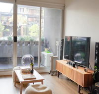 Modern 2 Bedroom Apartment Close To Beach and City - Tourism Search
