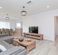 Modern and Spacious home near Curtin University - Tourism Search