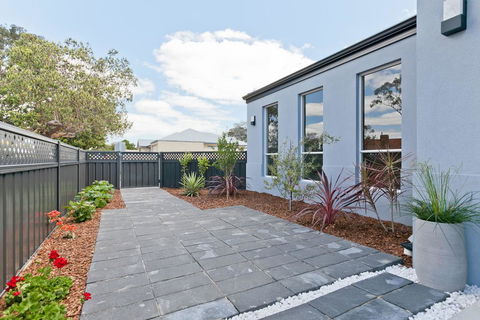 Modern And Spacious Home Near Curtin University - Tourism Search 2