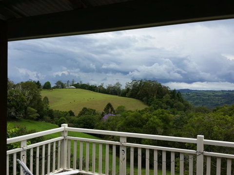 Montville House On The Hill - Tourism Search 3