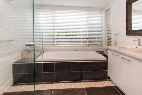 MOONAH SANDS - RYE..... - Tourism Search 0