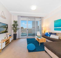 Near Airport  Train Station Stylish Two-Story Apartment - Tourism Search