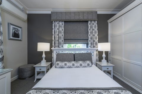 Grand Mercure Basildene Manor - Tourism Search 24