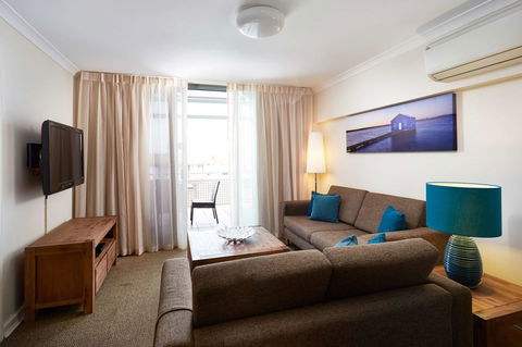Broadwater Resort Como - Tourism Search 24
