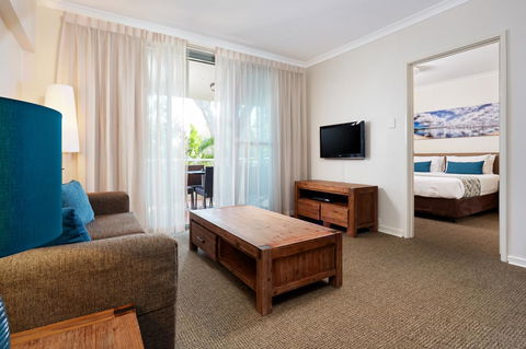Broadwater Resort Como - Tourism Search 10