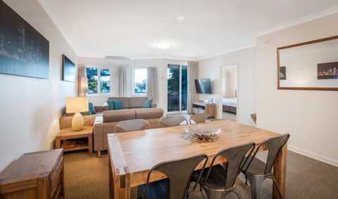 Broadwater Resort Como - Tourism Search 1