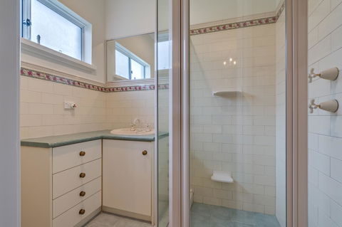 Serpentine Rose - Tourism Search 13