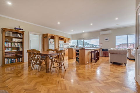 Serpentine Rose - Tourism Search 4