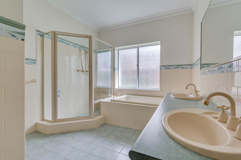 Serpentine Rose - Tourism Search 14