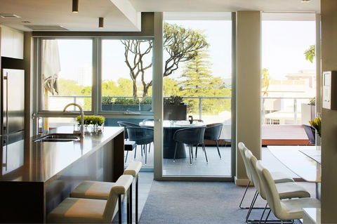 Claremont Quarter Luxury Apartment - Tourism Search 0